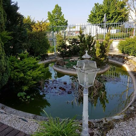 Pepiniere Villa Nogent-sur-Seine Exterior photo